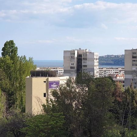 Family Holiday Apartments Breez 1 Варна Экстерьер фото