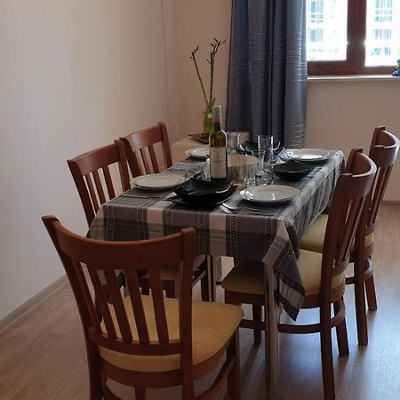 Family Holiday Apartments Breez 1 Варна Экстерьер фото