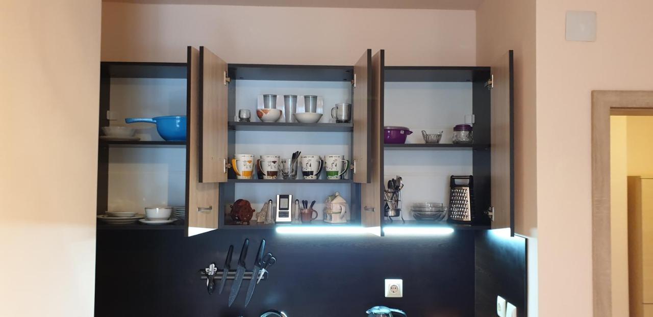 Family Holiday Apartments Breez 1 Варна Экстерьер фото