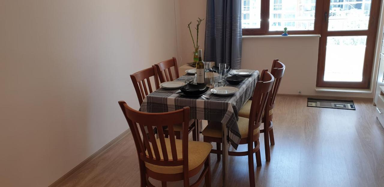 Family Holiday Apartments Breez 1 Варна Экстерьер фото