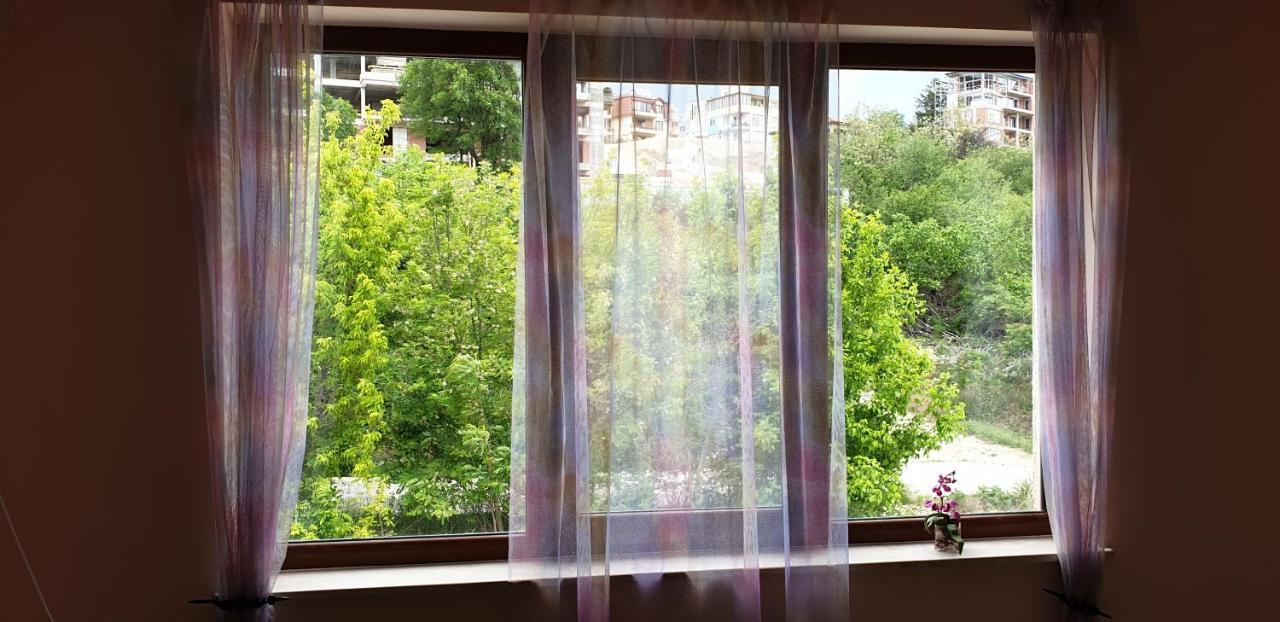 Family Holiday Apartments Breez 1 Варна Экстерьер фото