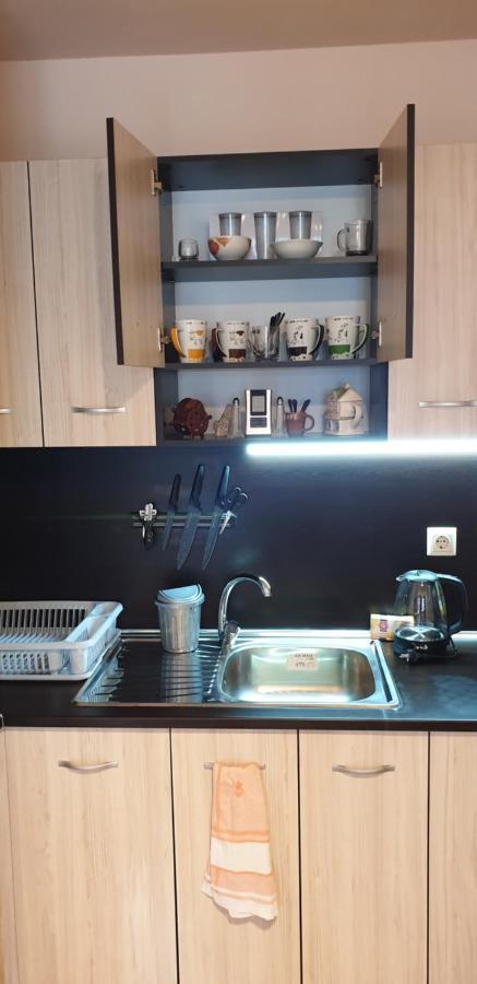 Family Holiday Apartments Breez 1 Варна Экстерьер фото