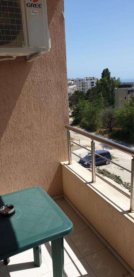 Family Holiday Apartments Breez 1 Варна Экстерьер фото